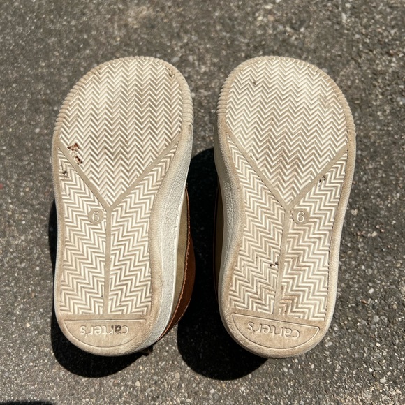 Carter’s Toddler Shoes Size 6 - Picture 7 of 8